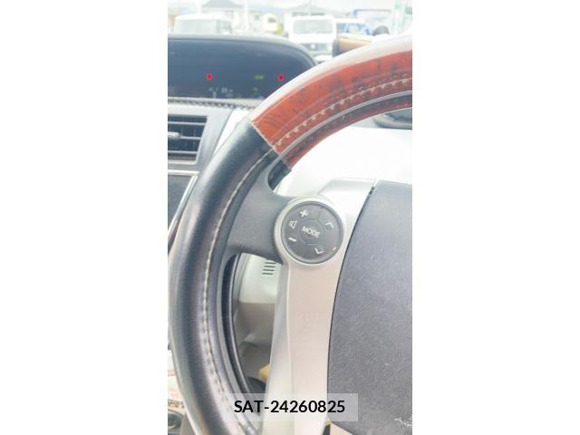 Toyota PRIUS ALPHA 2012-06 7878975-28
