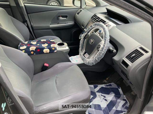 Toyota PRIUS ALPHA 2013-07 7878976-11
