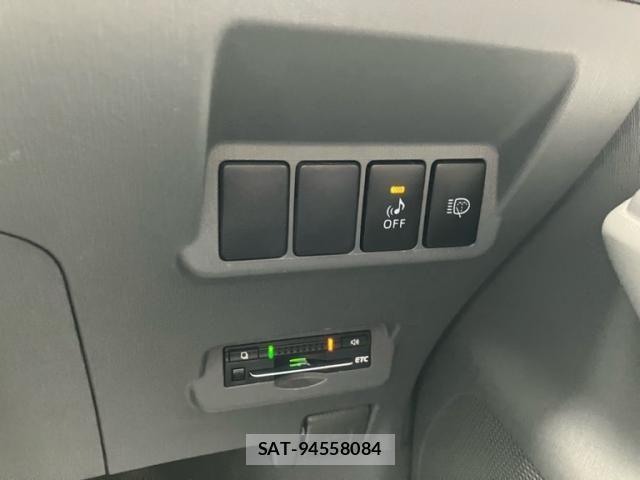 Toyota PRIUS ALPHA 2013-07 7878976-13