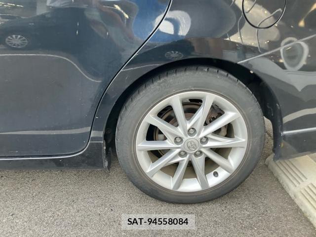 Toyota PRIUS ALPHA 2013-07 7878976-3