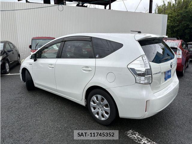 Toyota PRIUS ALPHA 2013-03 7878973-2