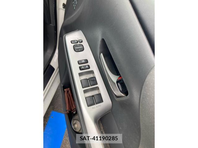 Toyota PRIUS ALPHA 2013-07 7878974-10
