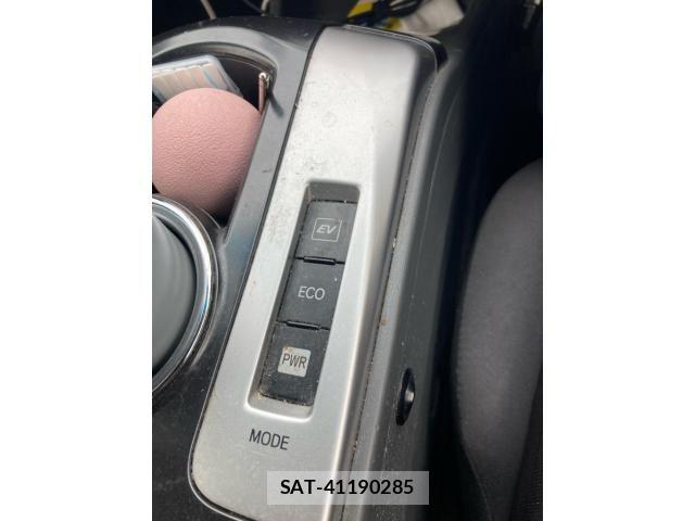 Toyota PRIUS ALPHA 2013-07 7878974-17
