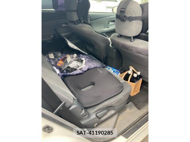 Toyota PRIUS ALPHA 2013-07 7878974-18