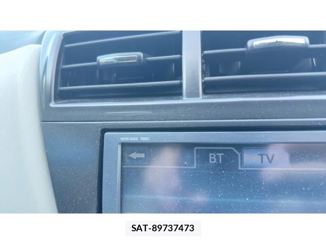 Toyota PRIUS ALPHA 2013-04 7878971-10