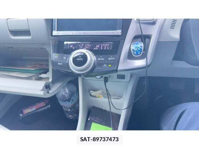 Toyota PRIUS ALPHA 2013-04 7878971-11