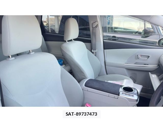 Toyota PRIUS ALPHA 2013-04 7878971-14