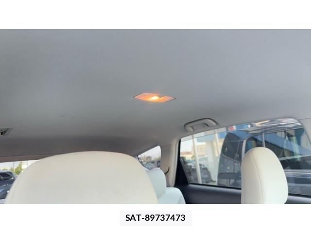 Toyota PRIUS ALPHA 2013-04 7878971-15