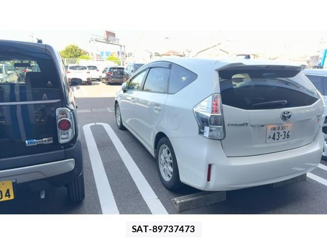 Toyota PRIUS ALPHA 2013-04 7878971-2