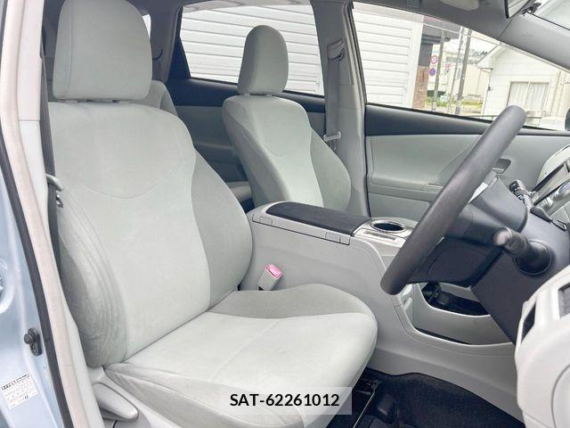 Toyota PRIUS ALPHA 2011-12 7878977-9
