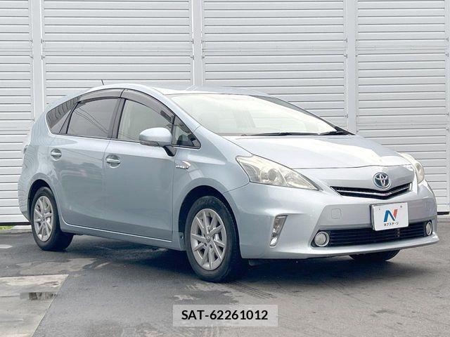 Toyota PRIUS ALPHA 2011-12 7878977-17