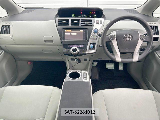 Toyota PRIUS ALPHA 2011-12 7878977-1