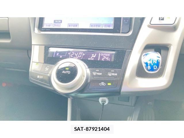 Toyota PRIUS ALPHA 2013-08 7878988-10