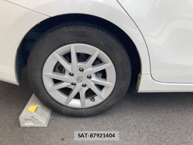 Toyota PRIUS ALPHA 2013-08 7878988-5