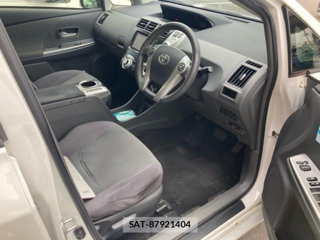 Toyota PRIUS ALPHA 2013-08 7878988-6