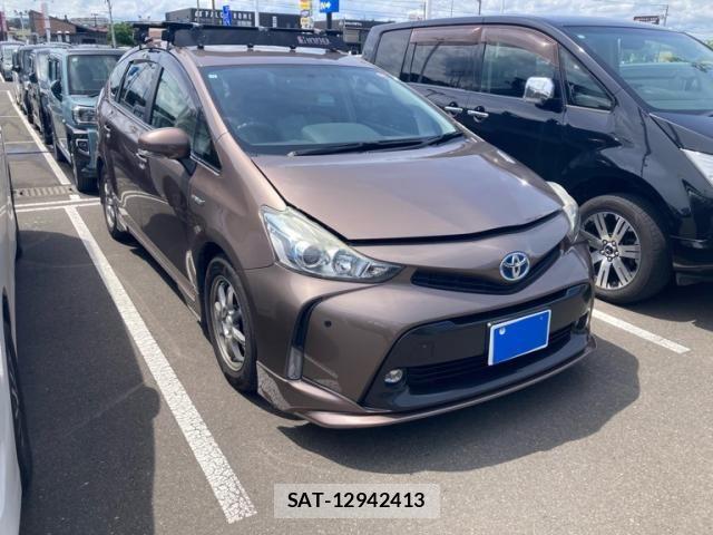 Toyota PRIUS ALPHA 2015-06 7878969-1