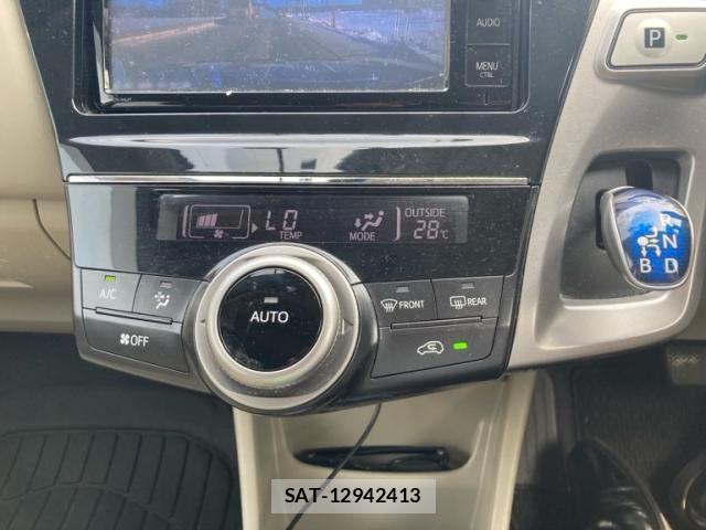 Toyota PRIUS ALPHA 2015-06 7878969-22
