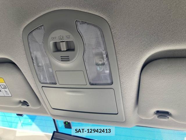 Toyota PRIUS ALPHA 2015-06 7878969-25