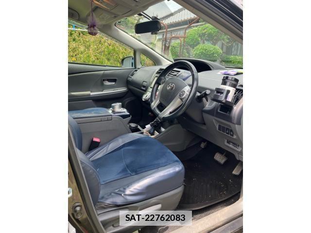 Toyota PRIUS ALPHA 2011-10 7878984-5