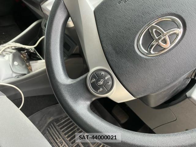 Toyota PRIUS ALPHA 2012-03 7878992-13
