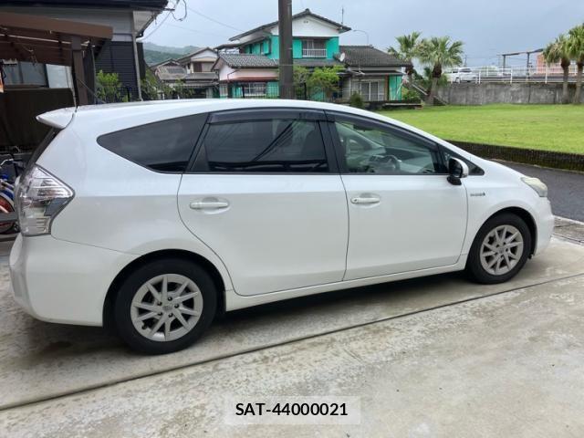 Toyota PRIUS ALPHA 2012-03 7878992-1