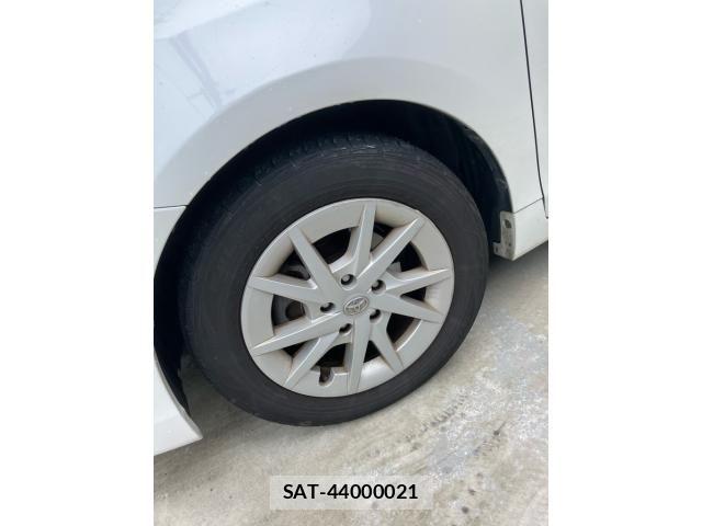 Toyota PRIUS ALPHA 2012-03 7878992-5