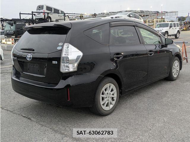 Toyota PRIUS ALPHA 2012-03 7878978-2