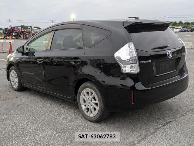Toyota PRIUS ALPHA 2012-03 7878978-3