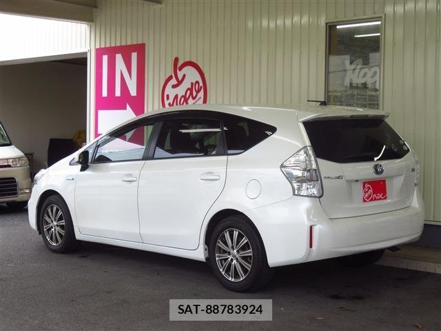 Toyota PRIUS ALPHA 2014-05 7878965-1