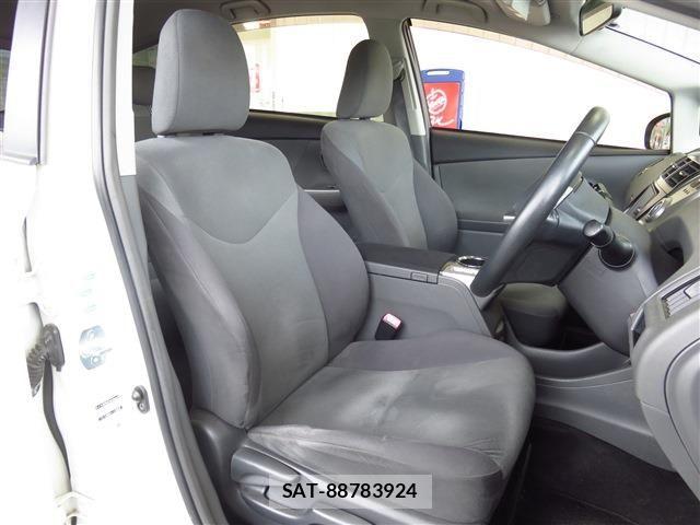 Toyota PRIUS ALPHA 2014-05 7878965-6