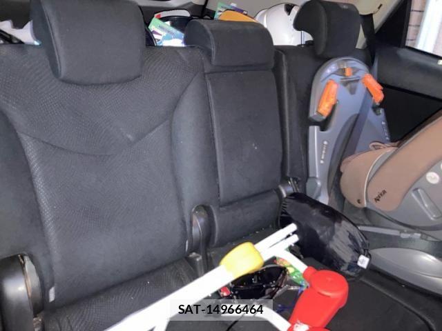 Toyota PRIUS ALPHA 2014-03 7878991-12