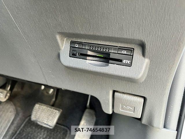Toyota PRIUS ALPHA 2014-02 7903260-15