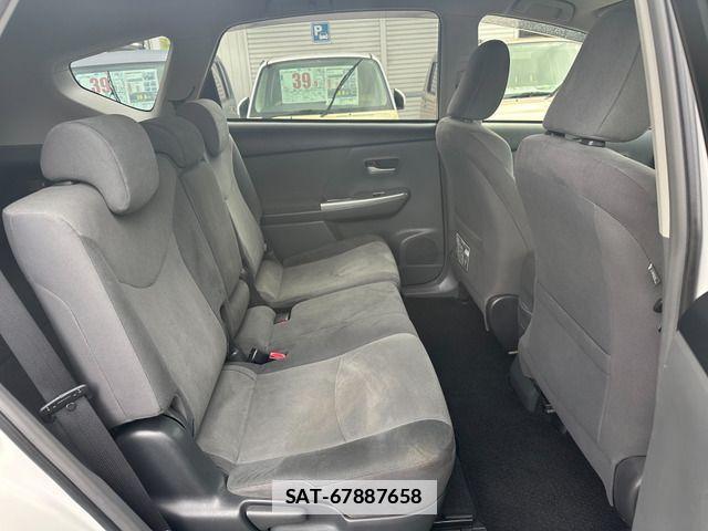 Toyota PRIUS ALPHA 2012-01 7903259-18