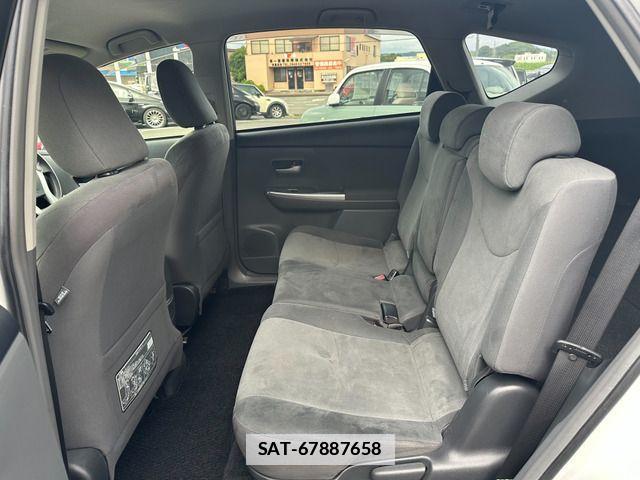 Toyota PRIUS ALPHA 2012-01 7903259-19