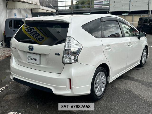 Toyota PRIUS ALPHA 2012-01 7903259-6