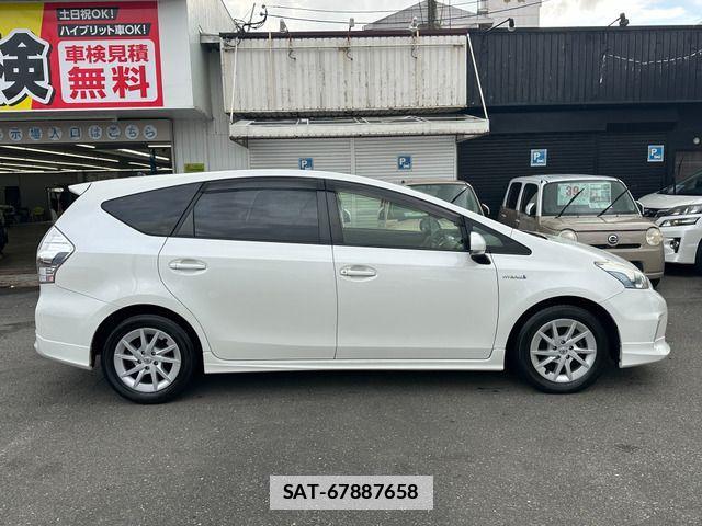 Toyota PRIUS ALPHA 2012-01 7903259-8