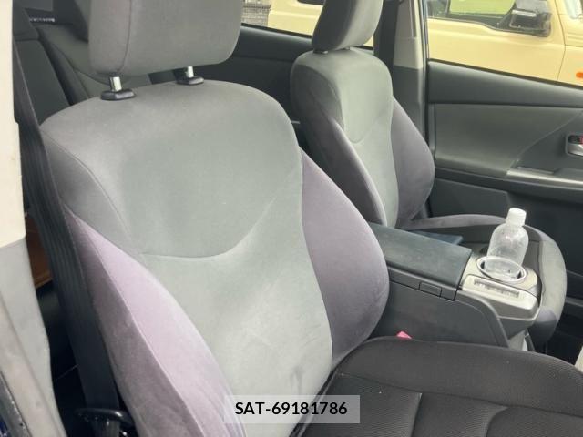 Toyota PRIUS ALPHA 2012-07 7903261-10