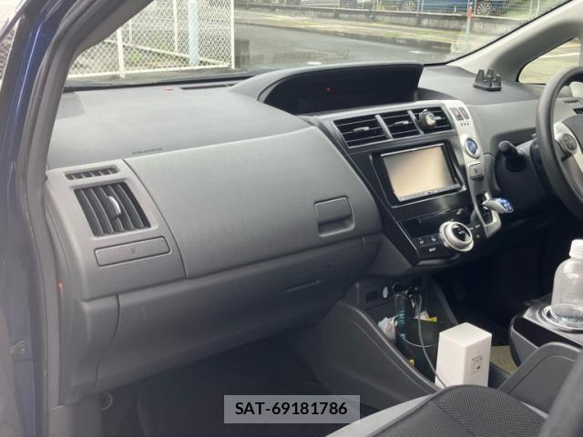 Toyota PRIUS ALPHA 2012-07 7903261-14