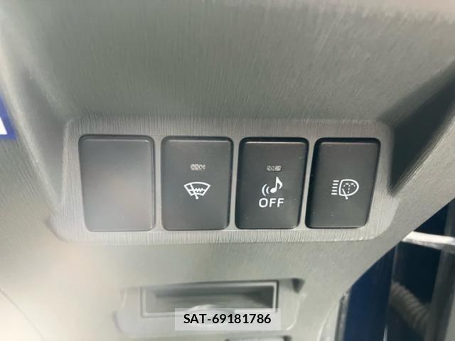 Toyota PRIUS ALPHA 2012-07 7903261-15