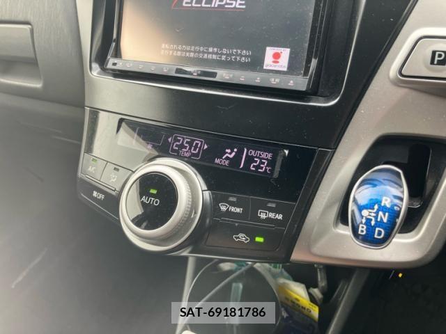 Toyota PRIUS ALPHA 2012-07 7903261-16
