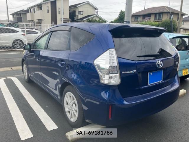 Toyota PRIUS ALPHA 2012-07 7903261-2