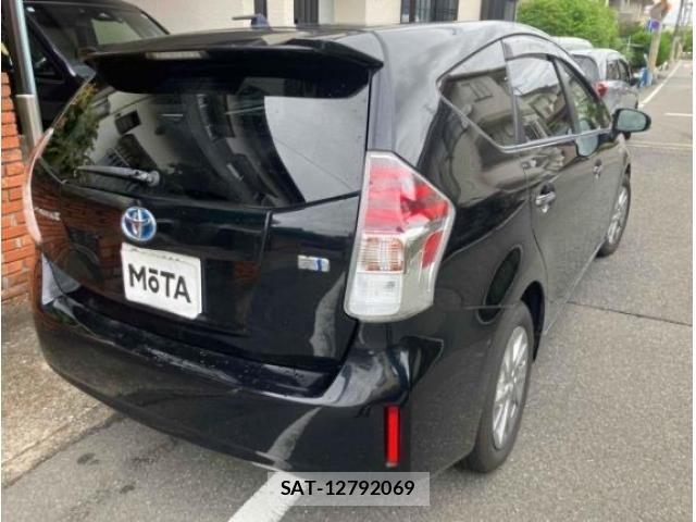 Toyota PRIUS ALPHA 2016-12 7963349-1