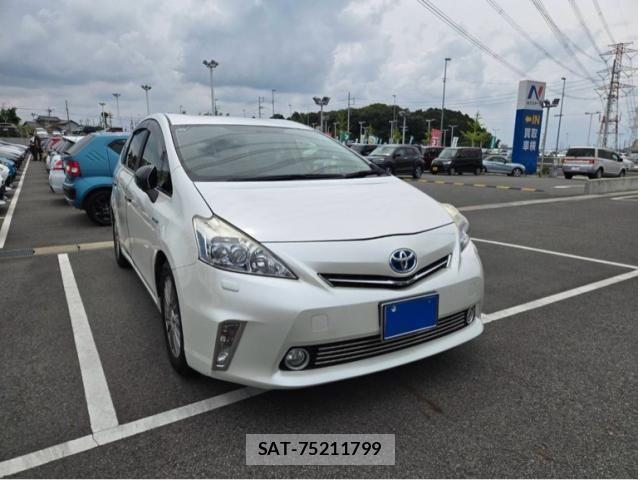 Toyota PRIUS ALPHA 2012-04 7963353-0