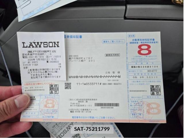 Toyota PRIUS ALPHA 2012-04 7963353-22
