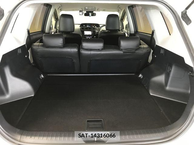 Toyota PRIUS ALPHA 2018-09 7963348-11
