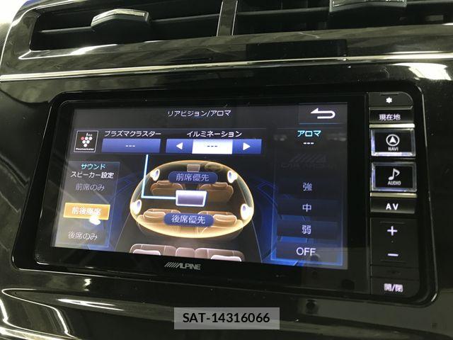 Toyota PRIUS ALPHA 2018-09 7963348-14