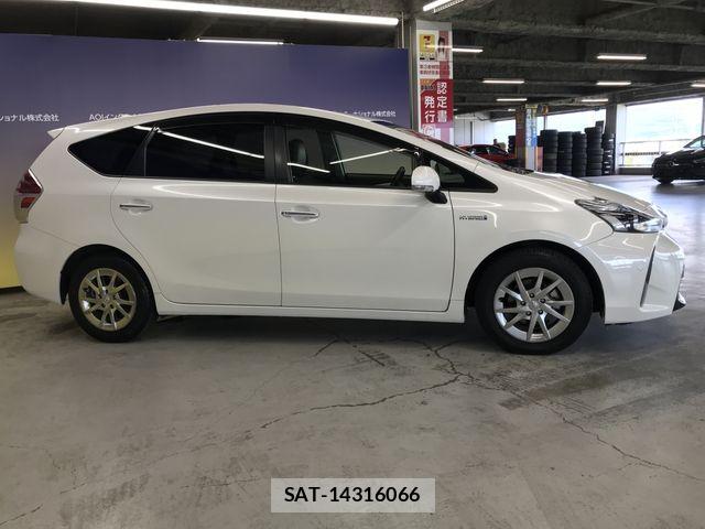 Toyota PRIUS ALPHA 2018-09 7963348-4