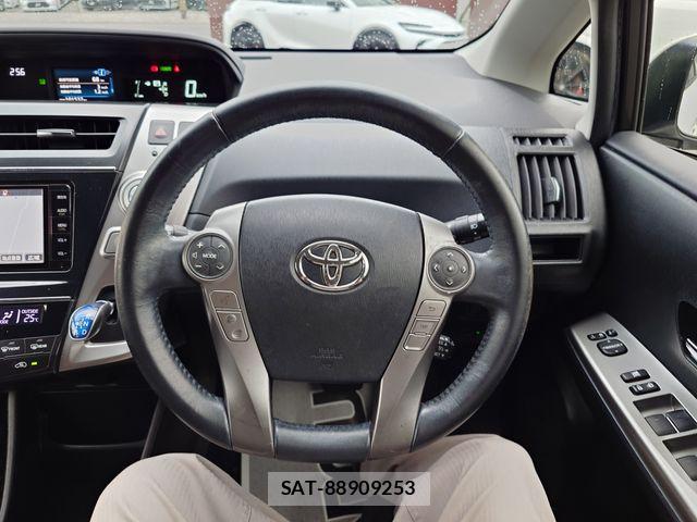 Toyota PRIUS ALPHA 2015-08 7963350-12