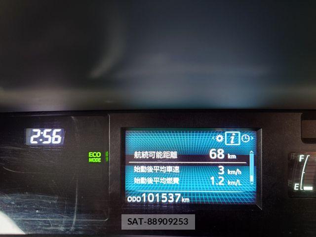 Toyota PRIUS ALPHA 2015-08 7963350-13