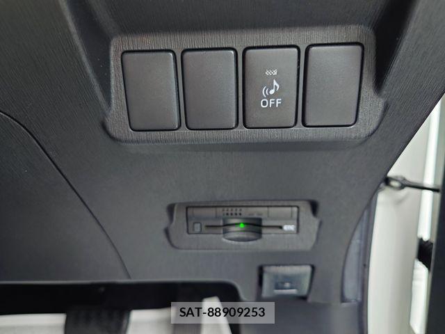 Toyota PRIUS ALPHA 2015-08 7963350-18